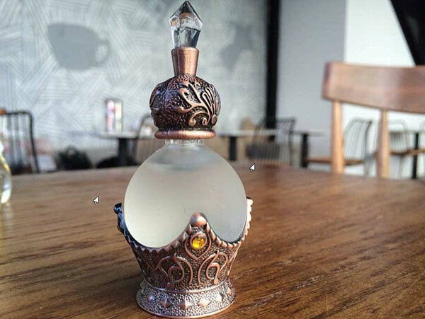 Bí ẩn đầy ám ảnh với Purple Rose